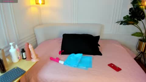 Snapshot of dafne_hillss chatting on 05/05/26, 11:18 dafne_hillss online show from 05/05/26, 11:18