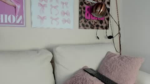 Snapshot of dafne_hillss chatting on 06/21/26, 12:52 dafne_hillss online show from 06/21/26, 12:52