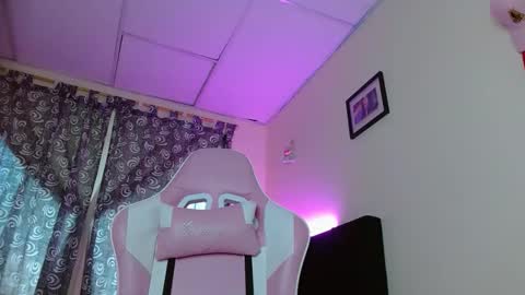 Snapshot of dafne_hot77 chatting on 09/30/25, 09:31 dafne_hot77 online show from 09/30/25, 09:31