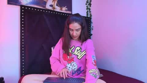 dafne_quenn online show from 11/15/25, 01:07
