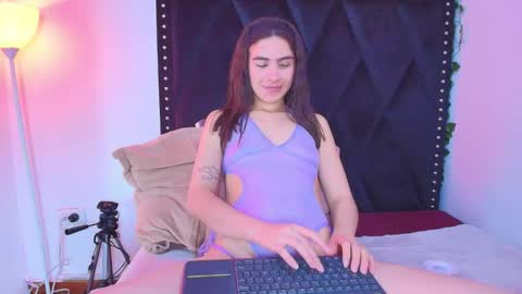 dafne_quenn online show from 11/19/25, 01:00