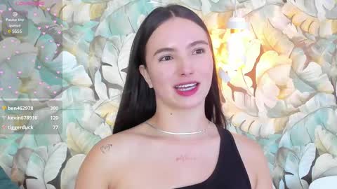 Snapshot of dafnevega chatting on 02/19/25, 10:53 Dafne  online show from 02/19/25, 10:53