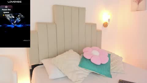 Snapshot of dafnevega chatting on 10/28/25, 01:03 Dafne  online show from 10/28/25, 01:03