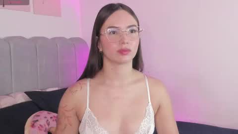 Snapshot of dafnevega chatting on 01/06/26, 01:37 Dafne online show from 01/06/26, 01:37