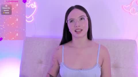 Snapshot of dafnevega chatting on 03/10/26, 12:10 Dafne online show from 03/10/26, 12:10