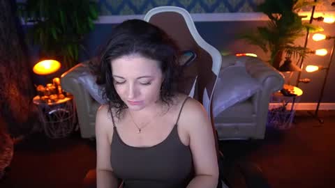 Dafni Mon online show from 06/18/26, 05:51