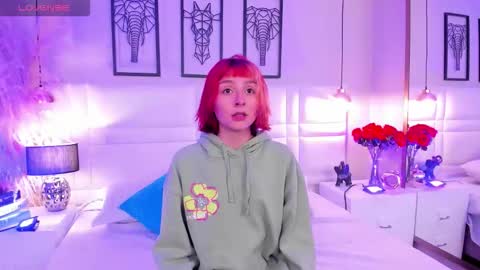 Dafnne online show from 12/01/25, 03:22