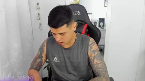 Snapshot of dage_19 chatting on 02/13/26, 11:34 my name is Jhon and I live in colombia online show from 02/13/26, 11:34