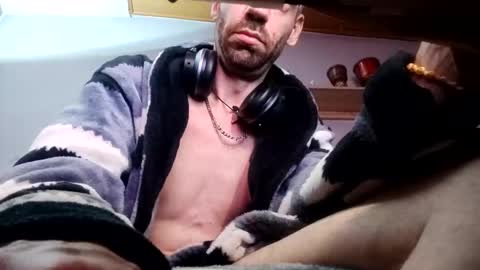 Snapshot of dagodex30 chatting on 12/04/25, 03:05 dagodex30 online show from 12/04/25, 03:05