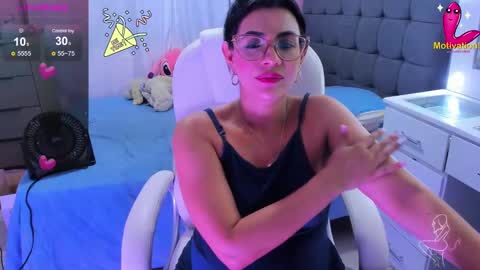 Snapshot of dahian_carter chatting on 12/24/24, 11:22 Dahian online show from 12/24/24, 11:22