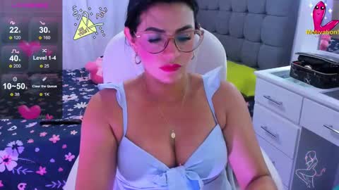 Snapshot of dahian_carter chatting on 01/03/25, 11:23 Dahian online show from 01/03/25, 11:23