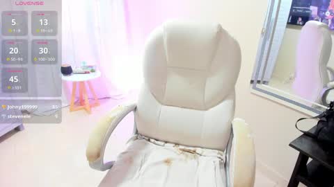 Snapshot of dahian_carter chatting on 04/01/26, 01:41 Dahian online show from 04/01/26, 01:41