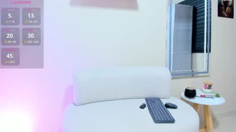 Snapshot of dahian_carter chatting on 04/25/26, 01:41 Dahian online show from 04/25/26, 01:41