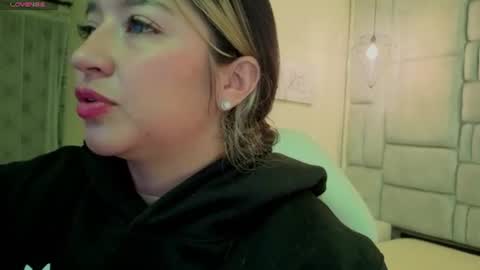 Snapshot of dahiana_dmour chatting on 06/25/26, 11:37 Dahiana online show from 06/25/26, 11:37