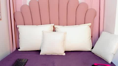  Dahiana   online show from 02/12/25, 11:40