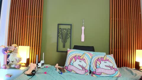 Snapshot of dahiana_spark chatting on 12/28/24, 02:33 Dahiana online show from 12/28/24, 02:33