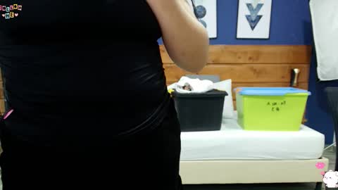 Snapshot of dahiana_spark chatting on 09/24/25, 09:51 Dahiana online show from 09/24/25, 09:51