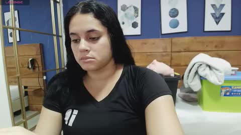 Snapshot of dahiana_spark chatting on 09/25/25, 08:01 Dahiana online show from 09/25/25, 08:01