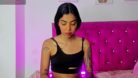 Snapshot of dahiangomezz chatting on 02/26/26, 11:48 online show from 02/26/26, 11:48