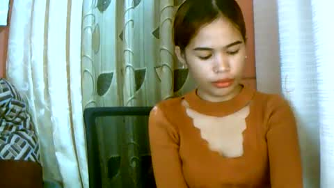 Snapshot of dahlia_123 chatting on 12/27/24, 11:39 Im Dahlia online show from 12/27/24, 11:39