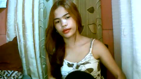 Snapshot of dahlia_123 chatting on 01/06/25, 12:46 Im Dahlia online show from 01/06/25, 12:46