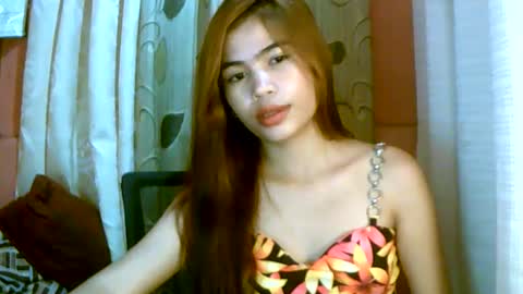 Snapshot of dahlia_123 chatting on 01/17/25, 10:44 Im Dahlia online show from 01/17/25, 10:44