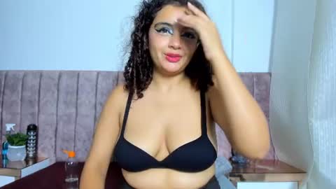 Snapshot of dahlia_rossee chatting on 07/27/26, 09:00 dahlia_rossee online show from 07/27/26, 09:00