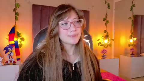 Snapshot of dahlia_rousse chatting on 06/20/26, 05:54 Dahlia online show from 06/20/26, 05:54