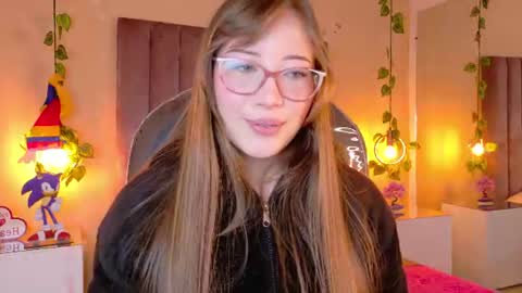 Snapshot of dahlia_rousse chatting on 06/23/26, 05:49 Dahlia online show from 06/23/26, 05:49