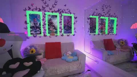 Dahlia Grey online show from 06/15/26, 11:34