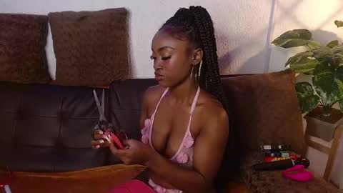 DAHYAN online show from 12/19/25, 03:08