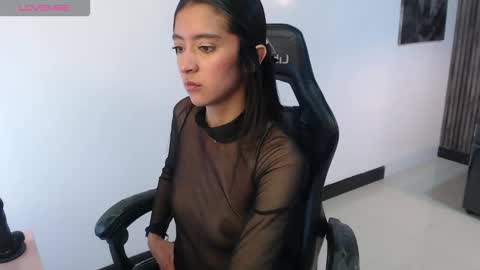 dahyan_ch online show from 11/25/25, 05:13