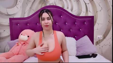 Snapshot of daiana_kimberly chatting on 03/04/26, 05:57 Daiana Kimberly online show from 03/04/26, 05:57