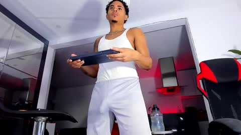 Snapshot of daikokuten_ chatting on 01/20/25, 12:46 daikokuten_ online show from 01/20/25, 12:46