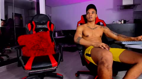 Snapshot of daikokuten_ chatting on 02/12/25, 02:03 daikokuten_ online show from 02/12/25, 02:03