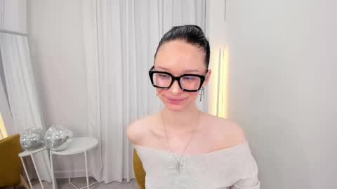 daily_glam online show from 11/07/25, 12:38