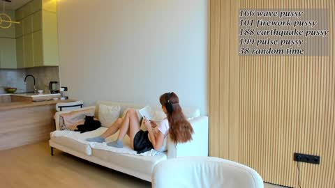 Snapshot of daily_love chatting on 10/15/25, 05:29 daily_love online show from 10/15/25, 05:29