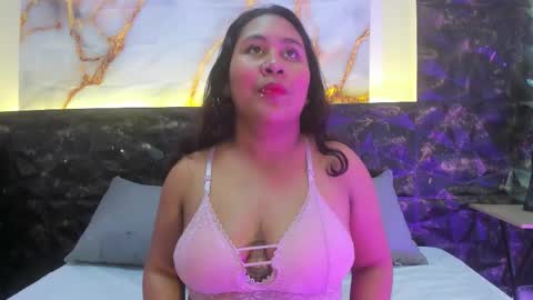 Snapshot of dailyn00 chatting on 12/01/25, 02:44 Dailyn online show from 12/01/25, 02:44