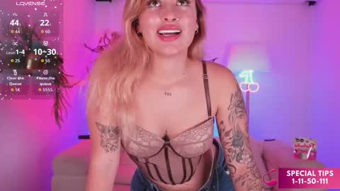 Snapshot of dailyn__1 chatting on 02/25/26, 08:18 Dailyn online show from 02/25/26, 08:18