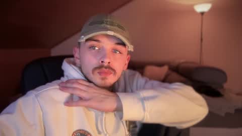 Daimon  online show from 02/05/25, 01:04