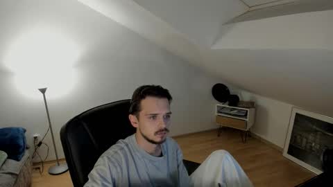 Daimon  online show from 10/21/25, 10:10