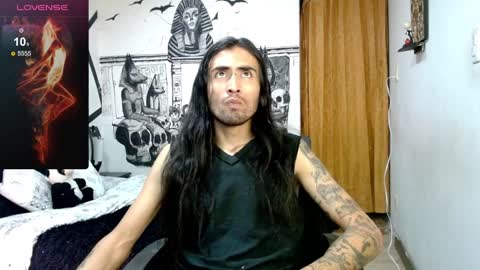 Snapshot of daimon_rock01 chatting on 01/24/25, 03:00 felipe online show from 01/24/25, 03:00