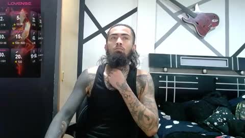 Snapshot of daimon_rock01 chatting on 11/10/25, 12:20 felipe online show from 11/10/25, 12:20