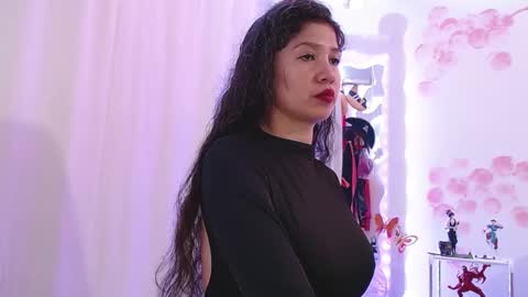 Snapshot of daina_flower chatting on 01/18/25, 07:28 DAINA online show from 01/18/25, 07:28