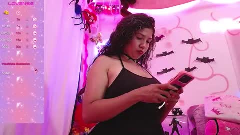 Snapshot of daina_flower chatting on 10/20/25, 04:13 DAINA online show from 10/20/25, 04:13