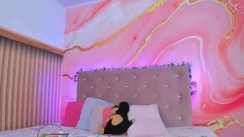 Snapshot of daisy__rose chatting on 02/18/25, 11:00 Dai online show from 02/18/25, 11:00