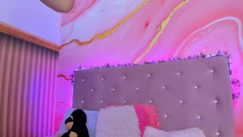 Snapshot of daisy__rose chatting on 02/19/25, 11:06 Dai online show from 02/19/25, 11:06