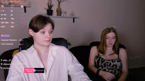 Snapshot of daisy_candy chatting on 02/15/25, 05:51 Little Di online show from 02/15/25, 05:51