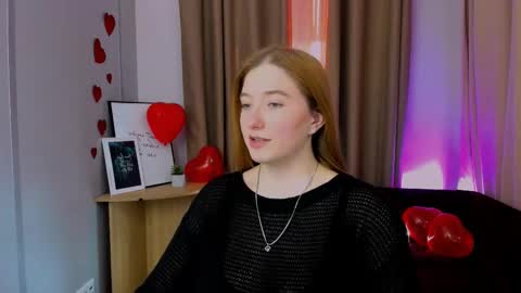 Snapshot of daisy_candy chatting on 02/26/25, 01:41 Little Di online show from 02/26/25, 01:41