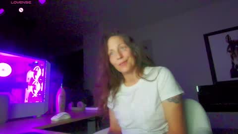 Daisy online show from 05/21/26, 03:46
